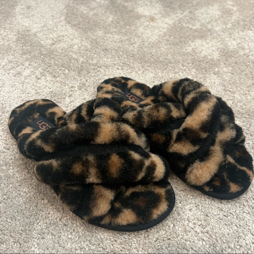 Ugh leopard slippers euc